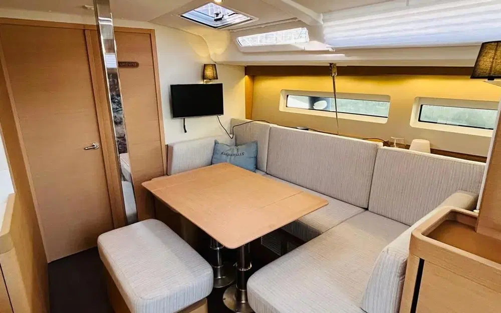 slider 12 Jeanneau Sun Odyssey 440