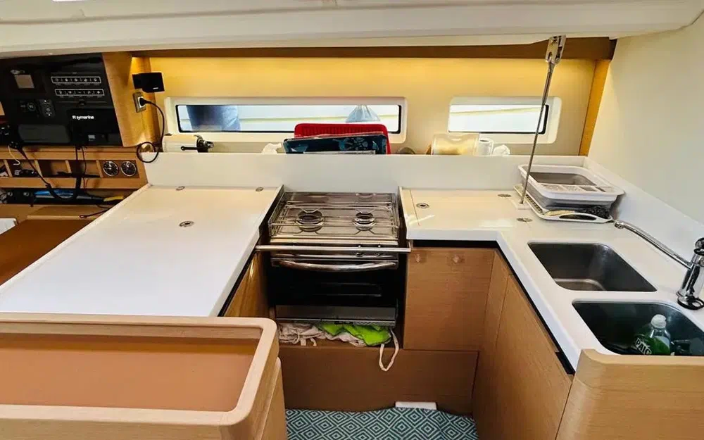 slider 14 Jeanneau Sun Odyssey 440