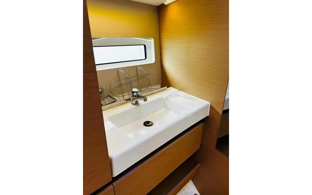 slider 13 Jeanneau Sun Odyssey 490