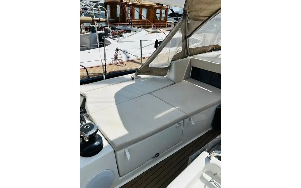 slider 18 Jeanneau Sun Odyssey 490