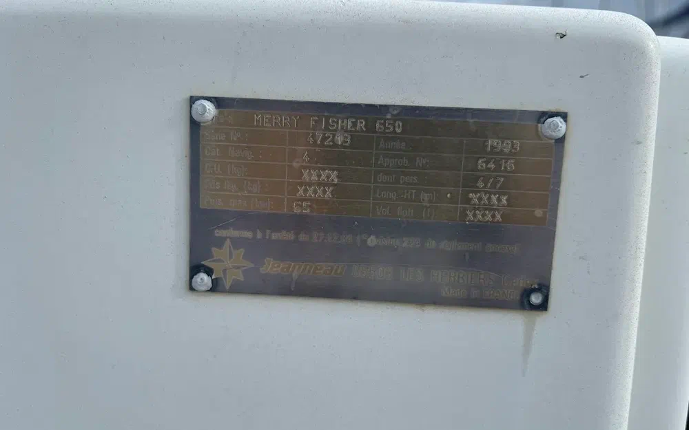 slider 18 Jeanneau Merry Fisher 650