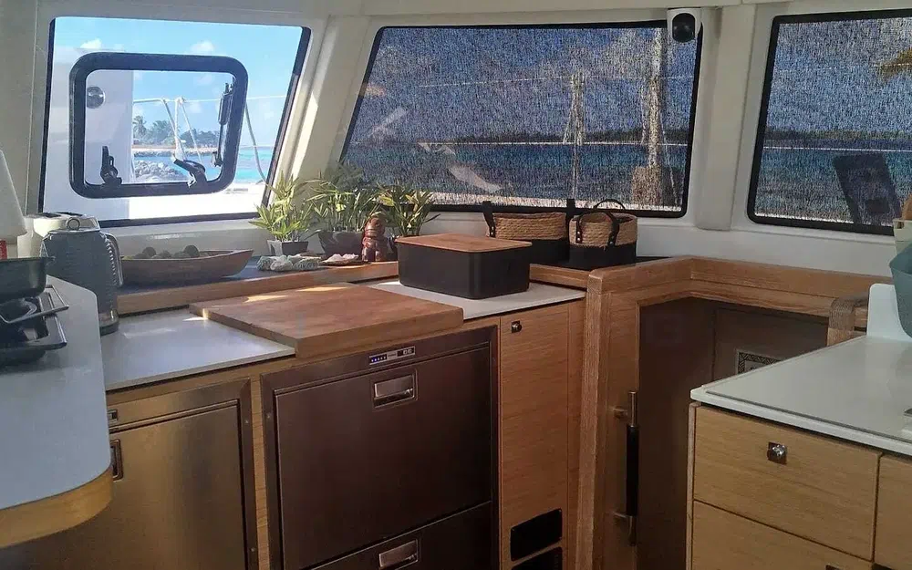 slider 19 Nautitech 44 Open