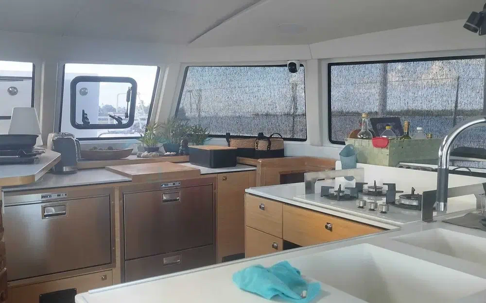 slider 20 Nautitech 44 Open