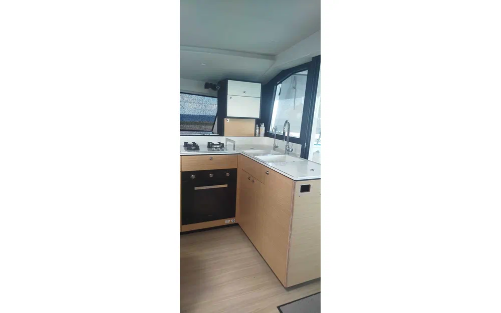 slider 22 Nautitech 44 Open