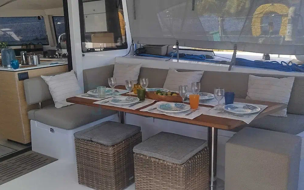 slider 26 Nautitech 44 Open