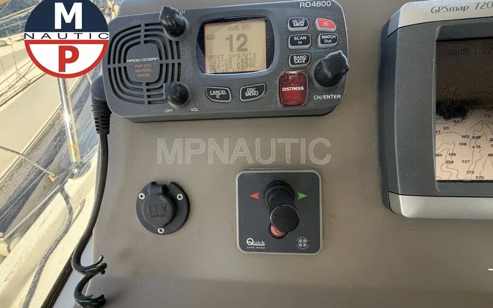 slider 15 Jeanneau NC 9