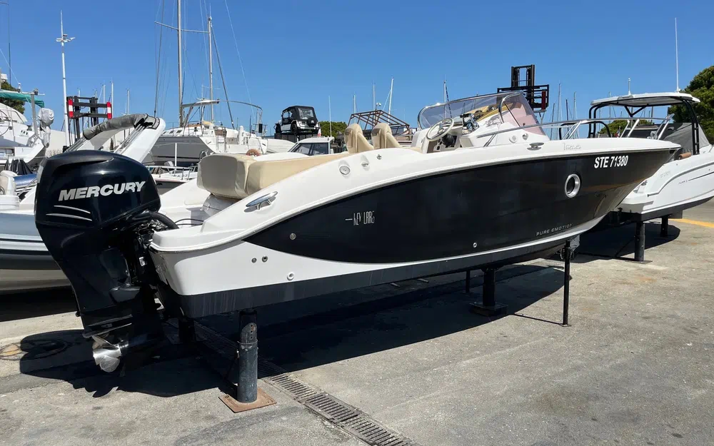 slider 3 Sessa Marine Key Largo 27