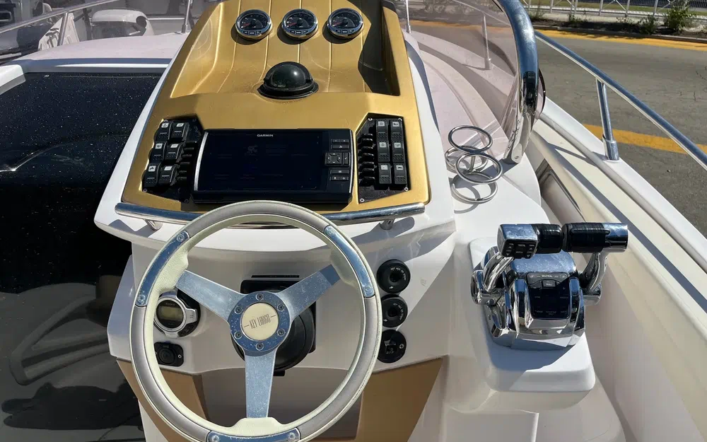 slider 13 Sessa Marine Key Largo 27