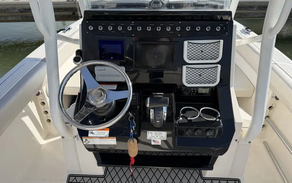 slider 10 Wellcraft Fisherman 242