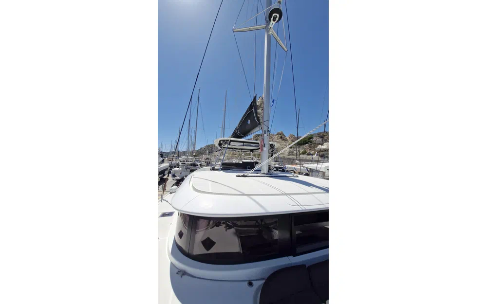 slider 22 Lagoon 46