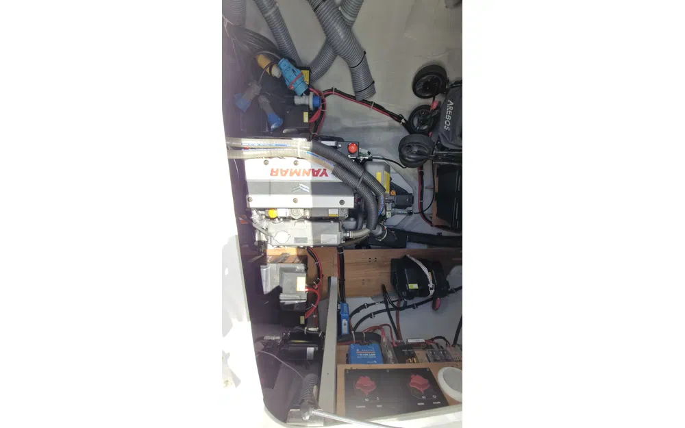 slider 31 Lagoon 46