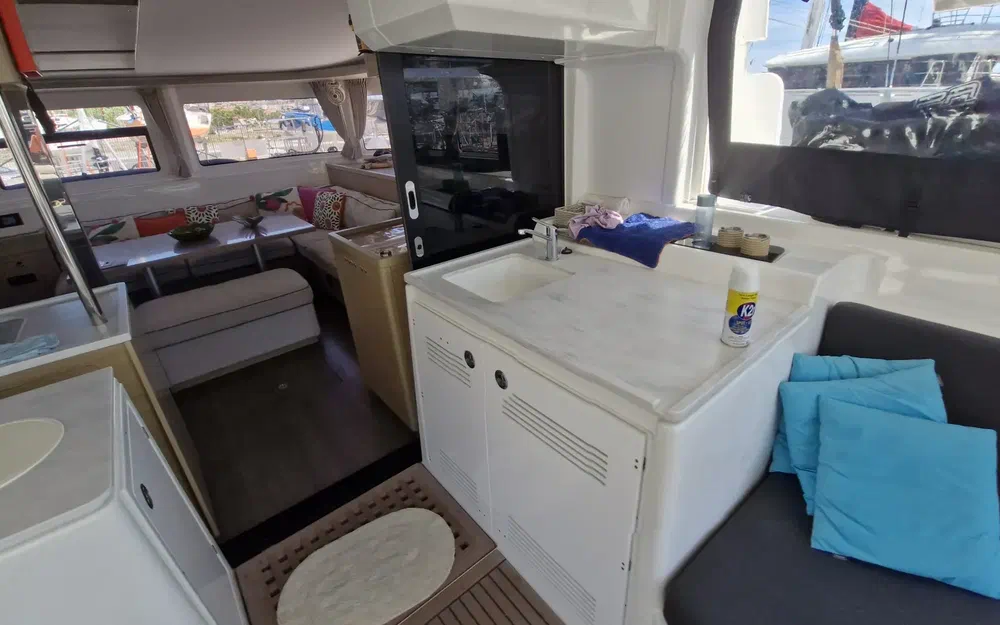 slider 34 Lagoon 46