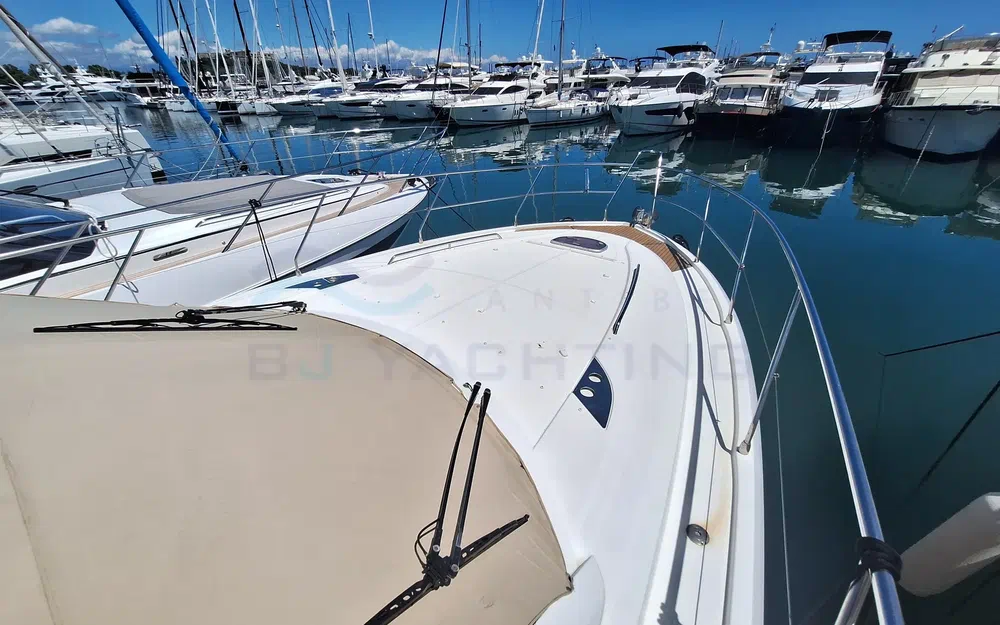 slider 9 Beneteau Monte Carlo 47 Fly