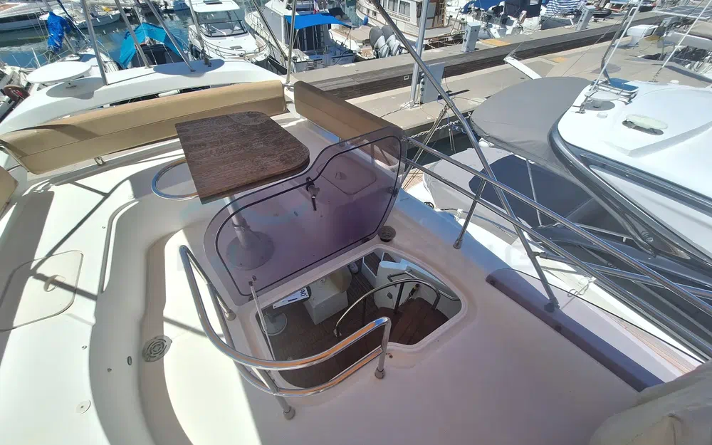 slider 13 Beneteau Monte Carlo 47 Fly
