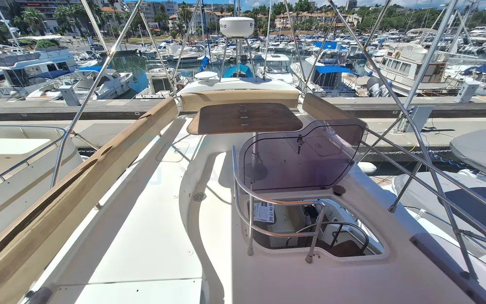slider 14 Beneteau Monte Carlo 47 Fly