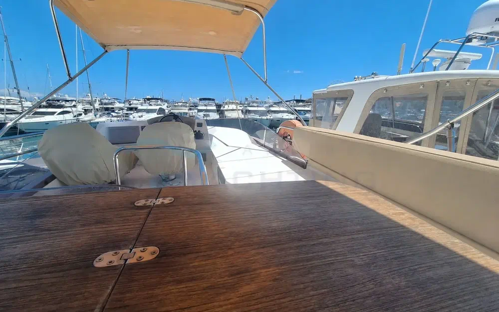 slider 15 Beneteau Monte Carlo 47 Fly