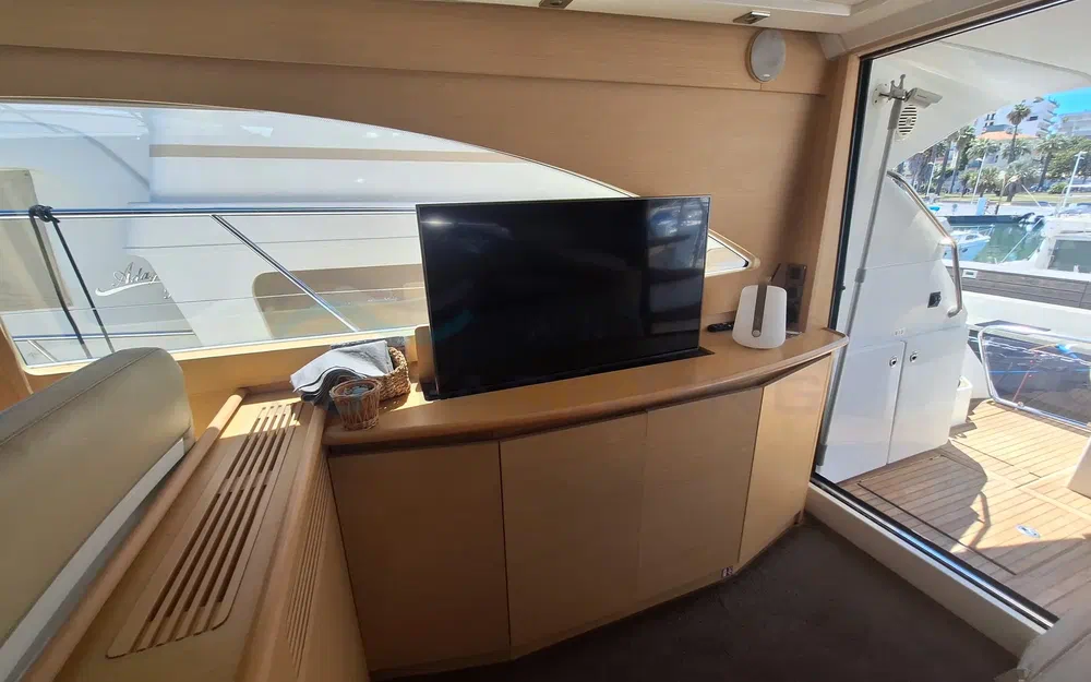 slider 18 Beneteau Monte Carlo 47 Fly