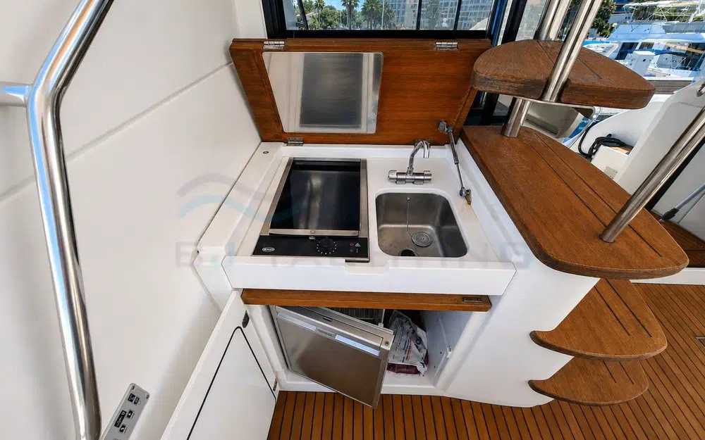 slider 7 Beneteau Monte Carlo 47 Fly