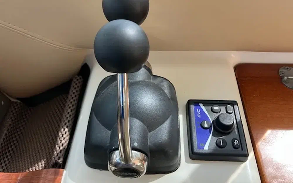 slider 14 Jeanneau Prestige 36