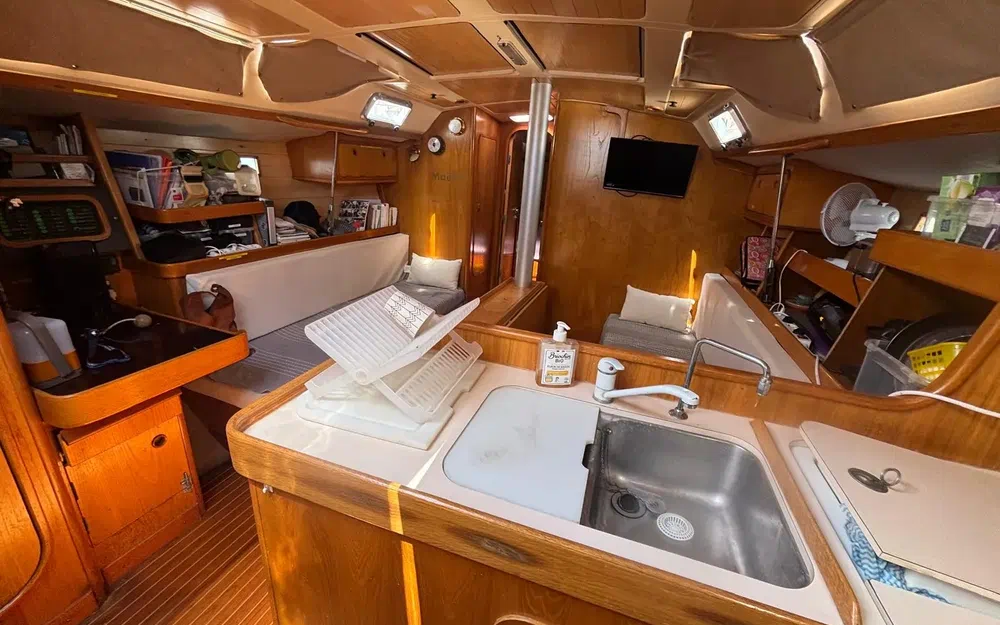 slider 1 Beneteau Oceanis 390