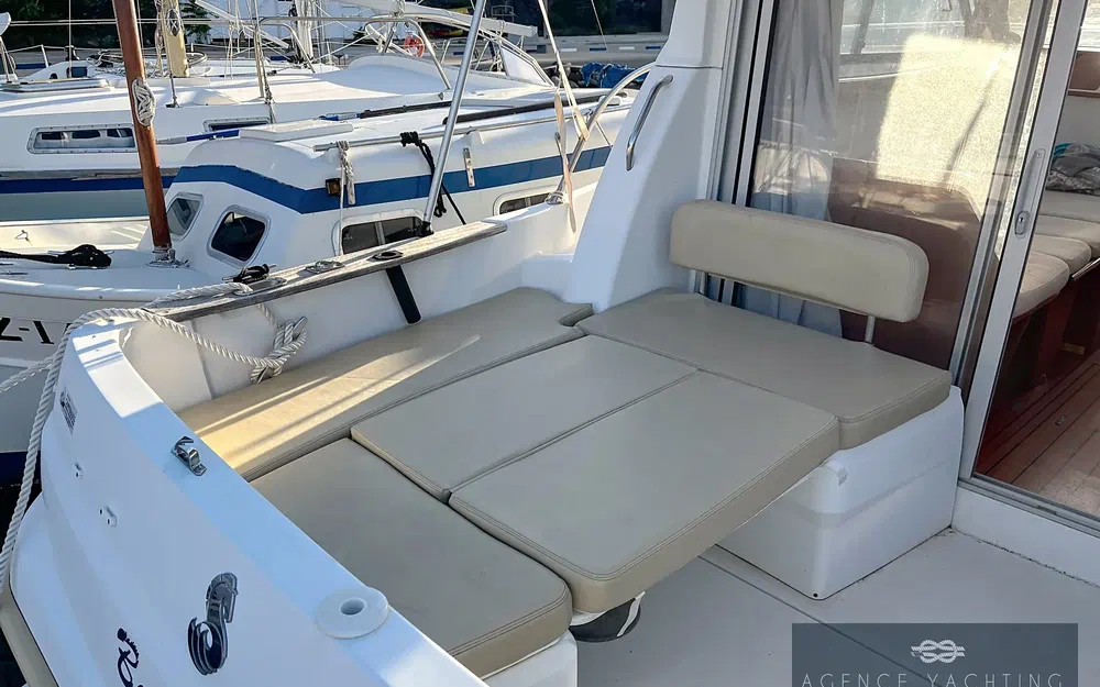 slider 19 Beneteau Antares 8
