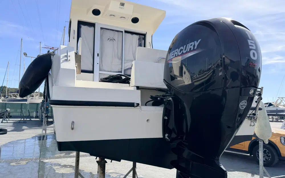 slider 5 Quicksilver 625 pilothouse