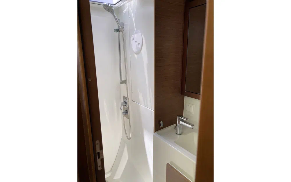 slider 22 Lagoon 40