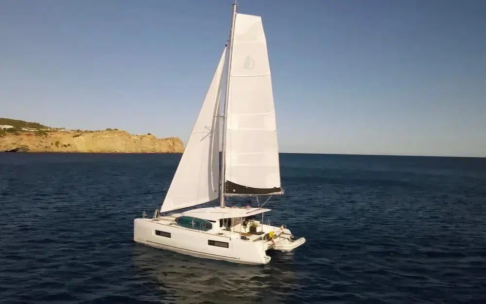 slider 2 Lagoon 40