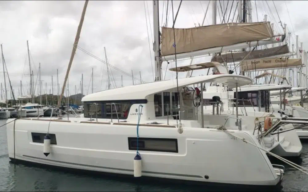 slider 5 Lagoon 40
