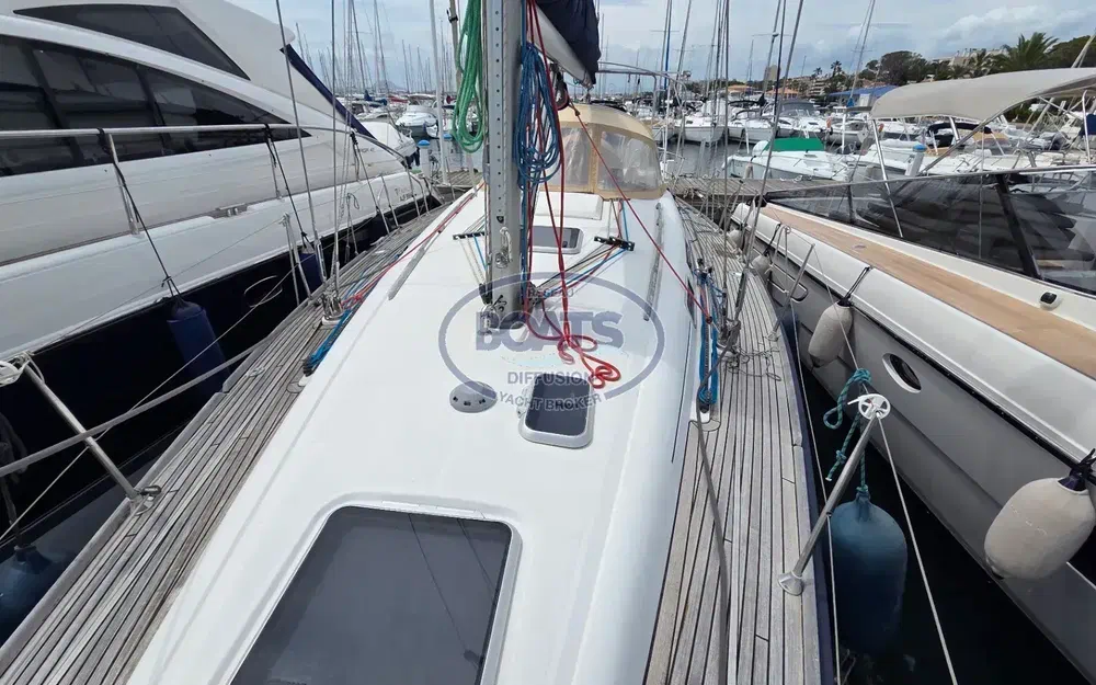 slider 4 Dufour 40 PERFORMANCE