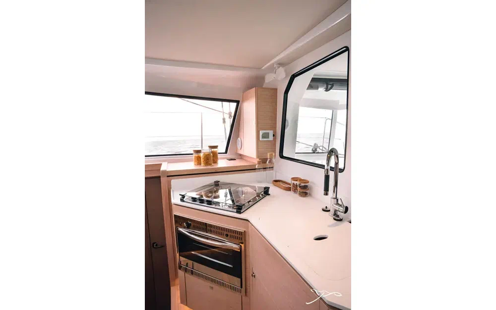 slider 6 Nautitech 40