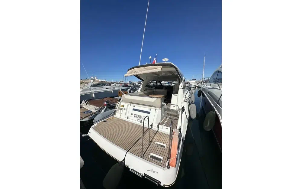 slider 6 Jeanneau Leader 33