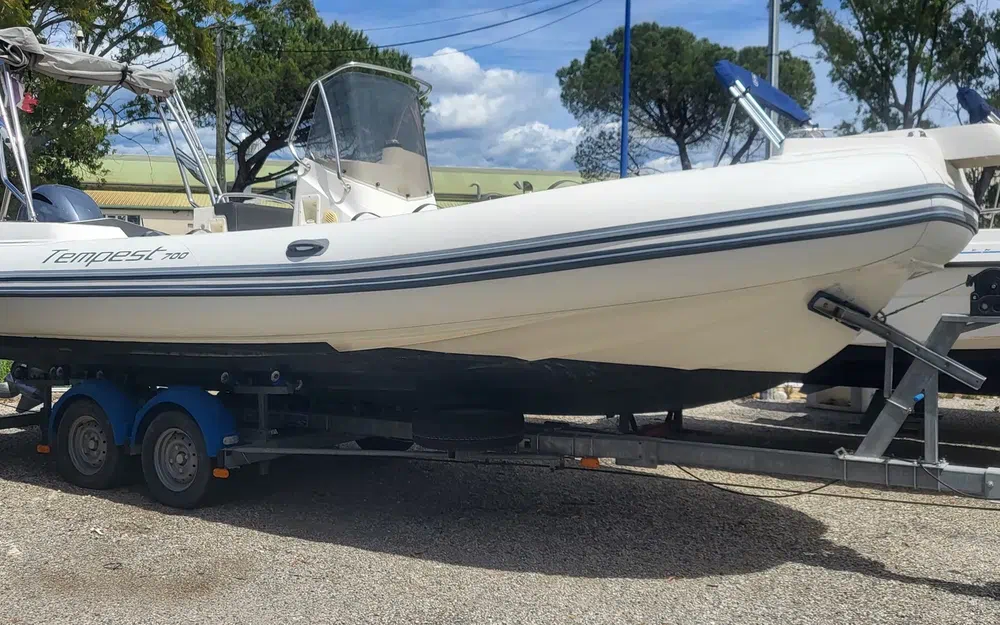 slider 0 Capelli Tempest 700 Luxe