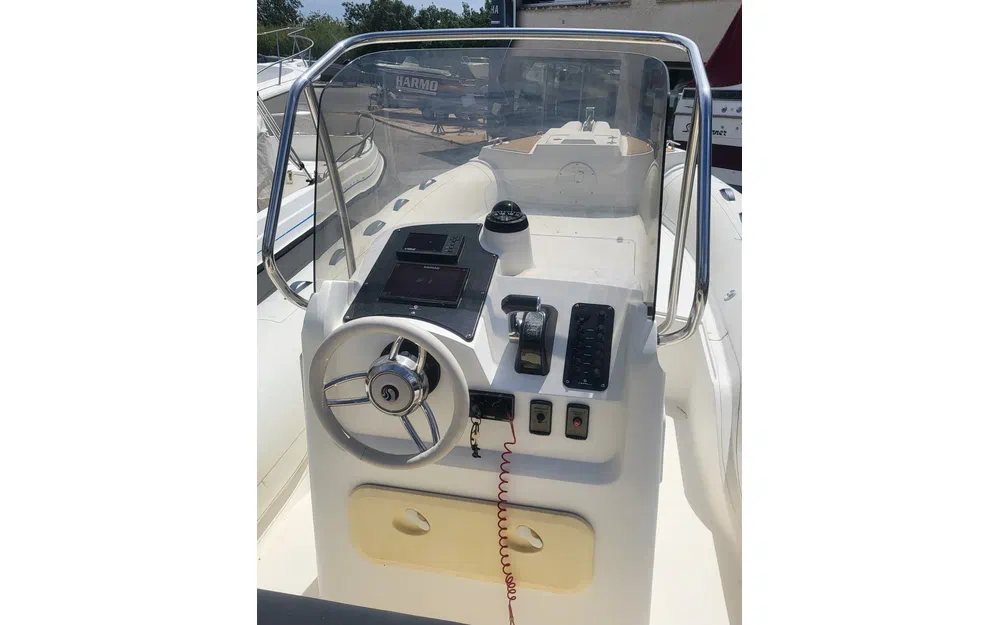 slider 3 Capelli Tempest 700 Luxe