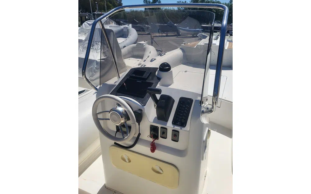 slider 2 Capelli Tempest 700 Luxe