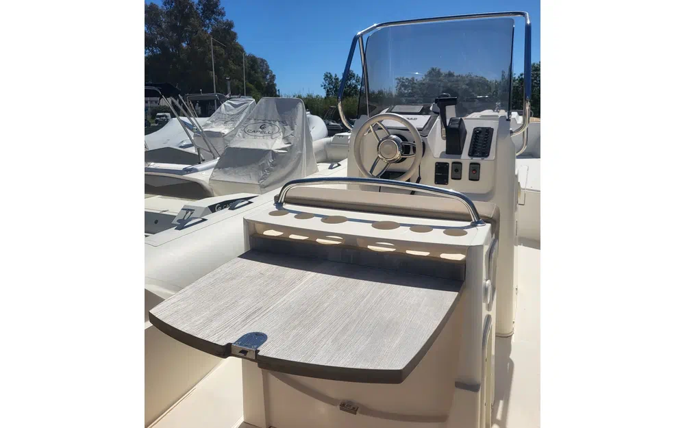 slider 4 Capelli Tempest 700 Luxe
