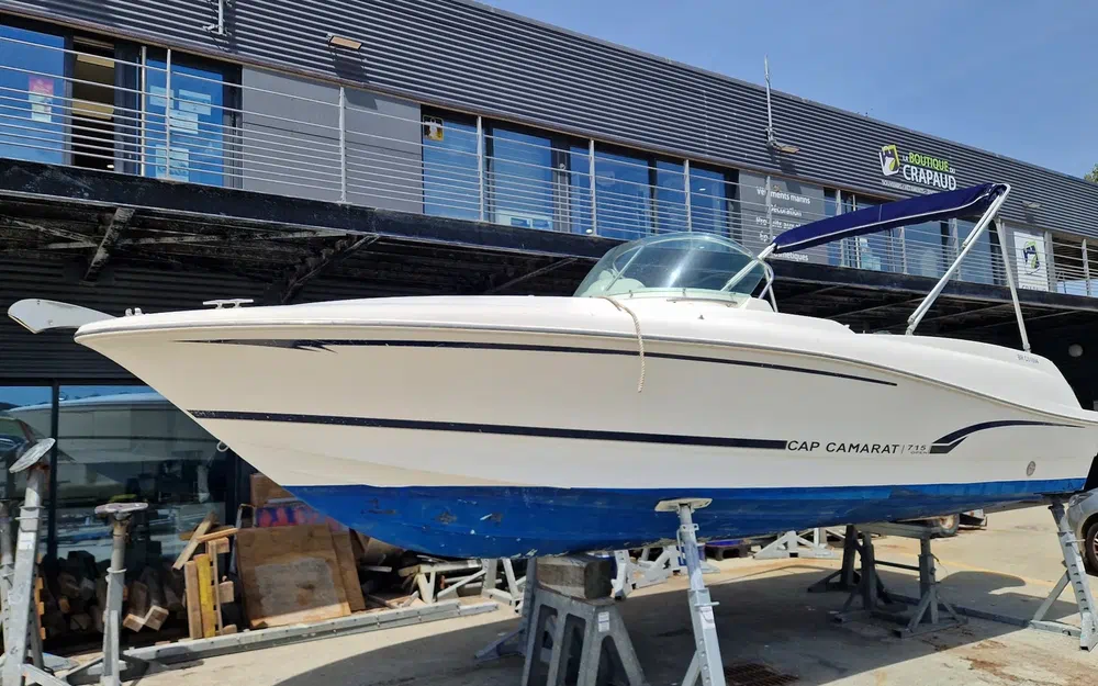 slider 0 Jeanneau Cap Camarat 715 Open