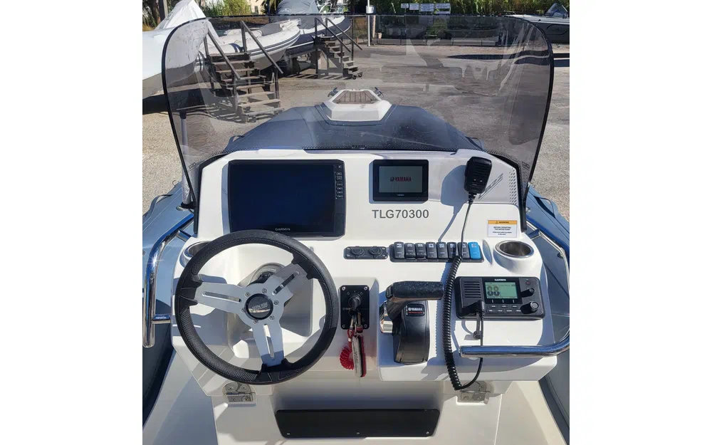 slider 4 Joker Boat Clubman 22 Plus