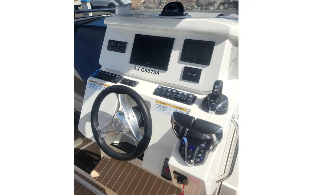 slider 7 Joker Boat Clubman 32
