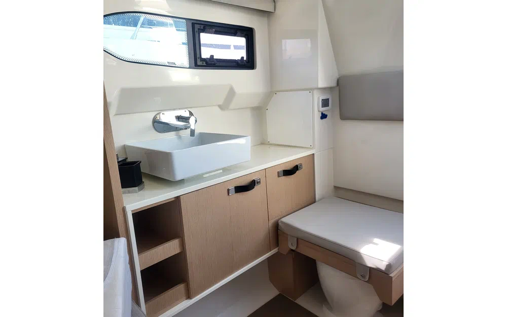 slider 8 Joker Boat Clubman 32