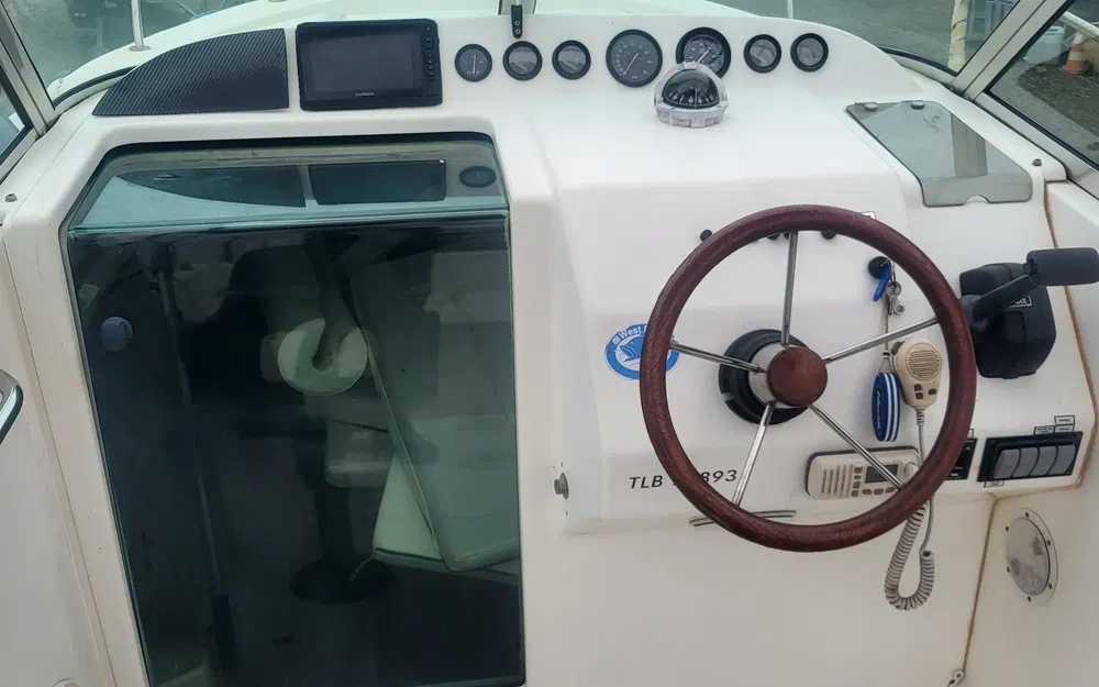 slider 2 White Shark 237