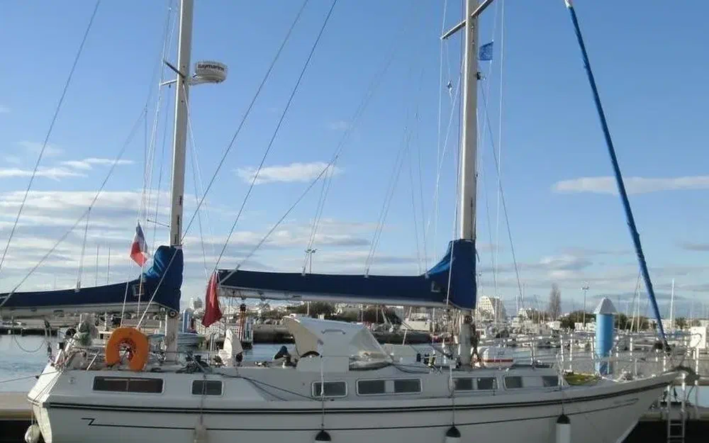 slider 18 Thames Marine Mirage 37
