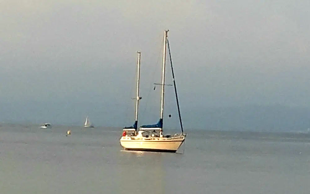 slider 32 Thames Marine Mirage 37