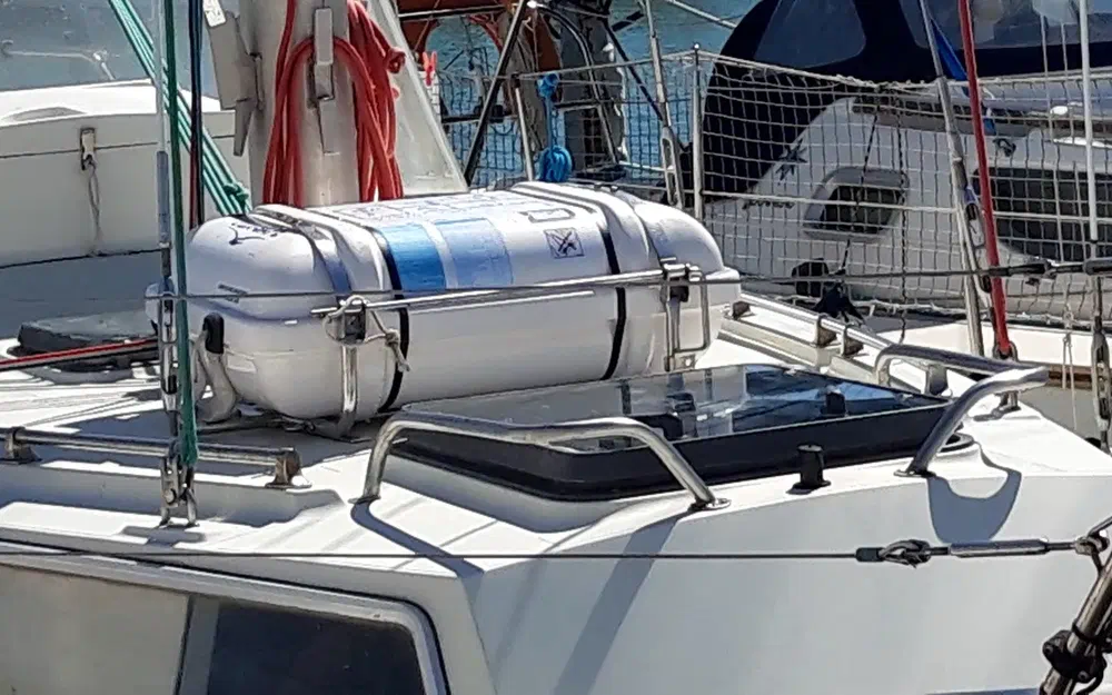 slider 29 Thames Marine Mirage 37