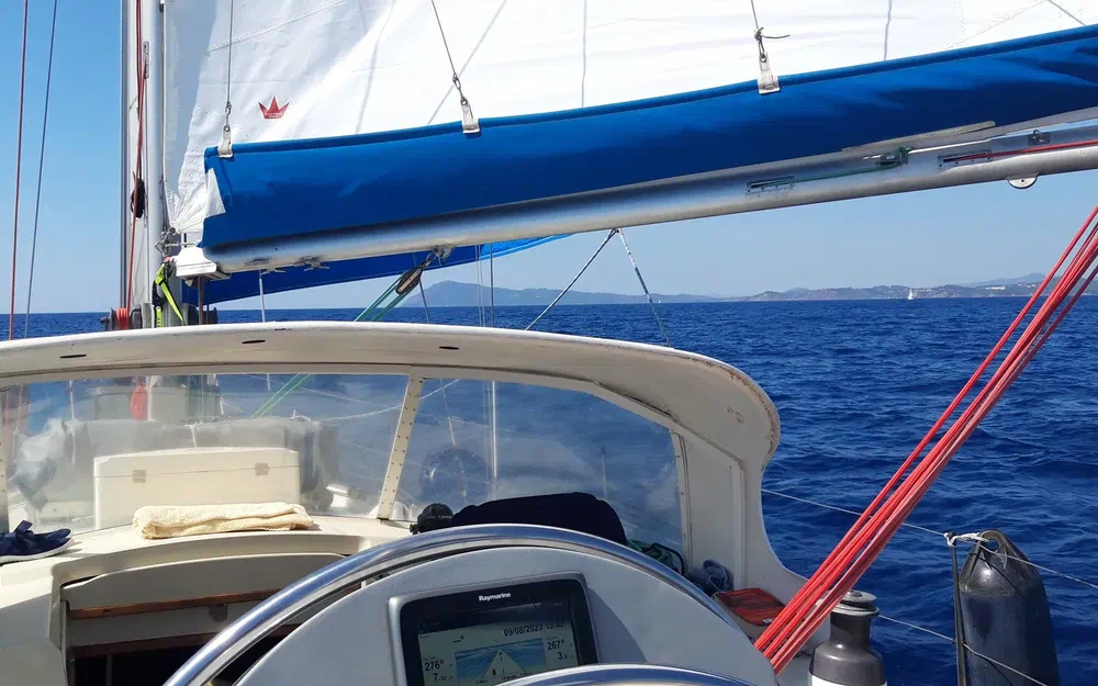 slider 7 Thames Marine Mirage 37