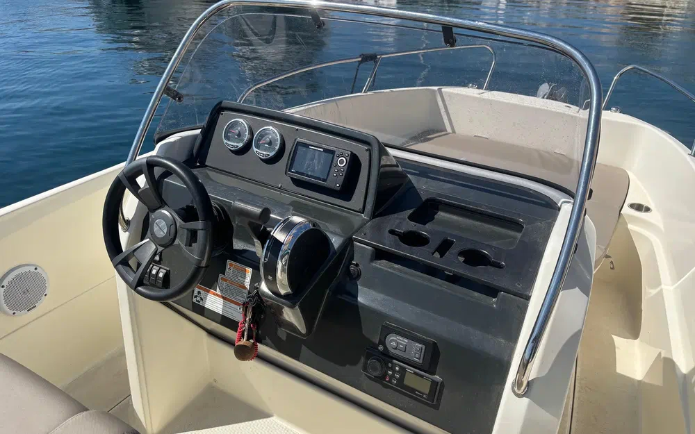 slider 8 Quicksilver Activ 605 Open