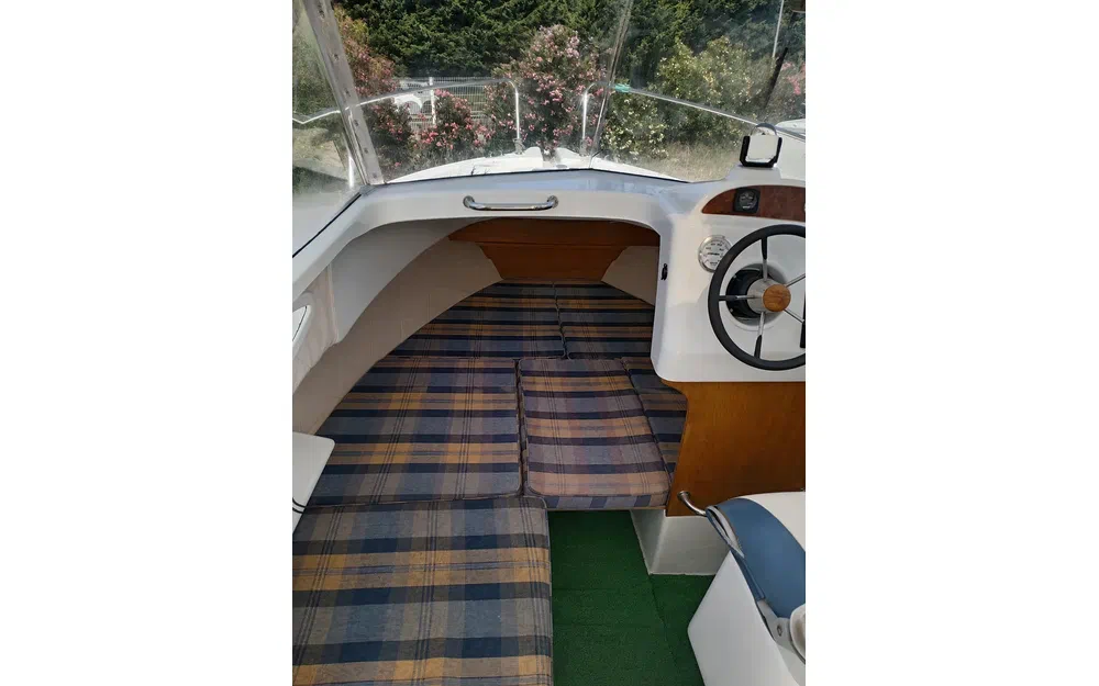 slider 8 Quicksilver 635 Pilothouse