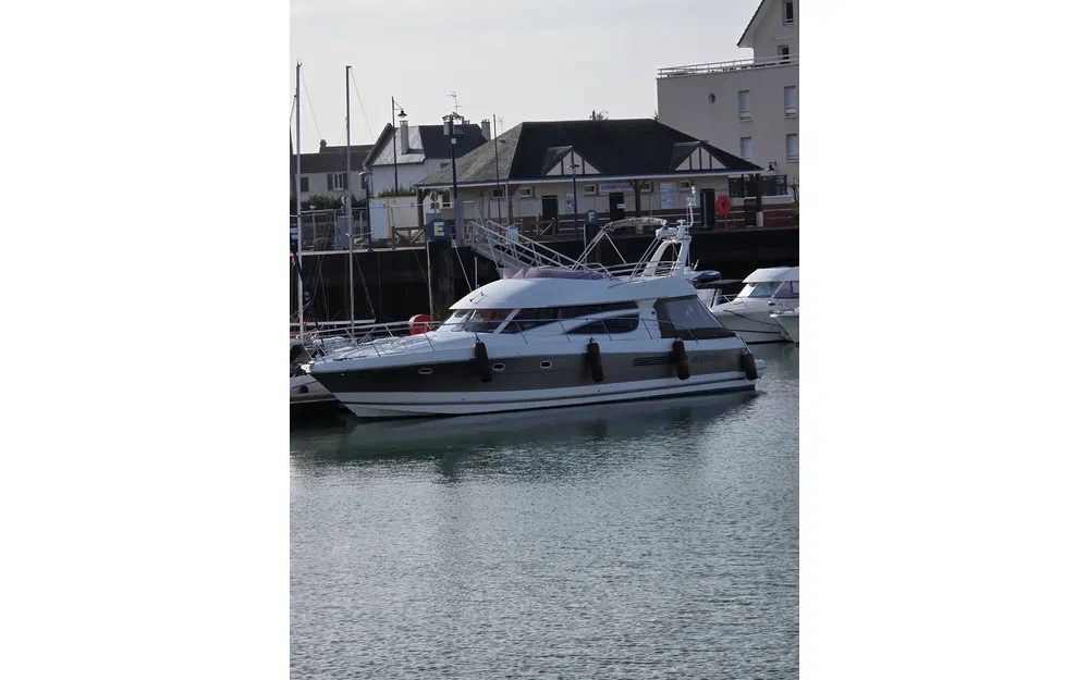 slider 17 Jeanneau Prestige 46