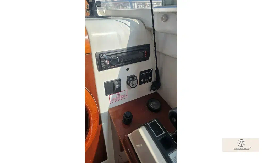 slider 13 Beneteau Antares Serie 9 Limited