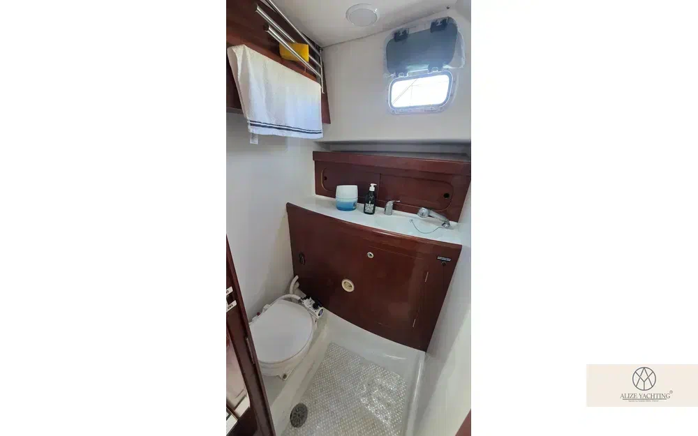 slider 6 Beneteau Antares Serie 9 Limited